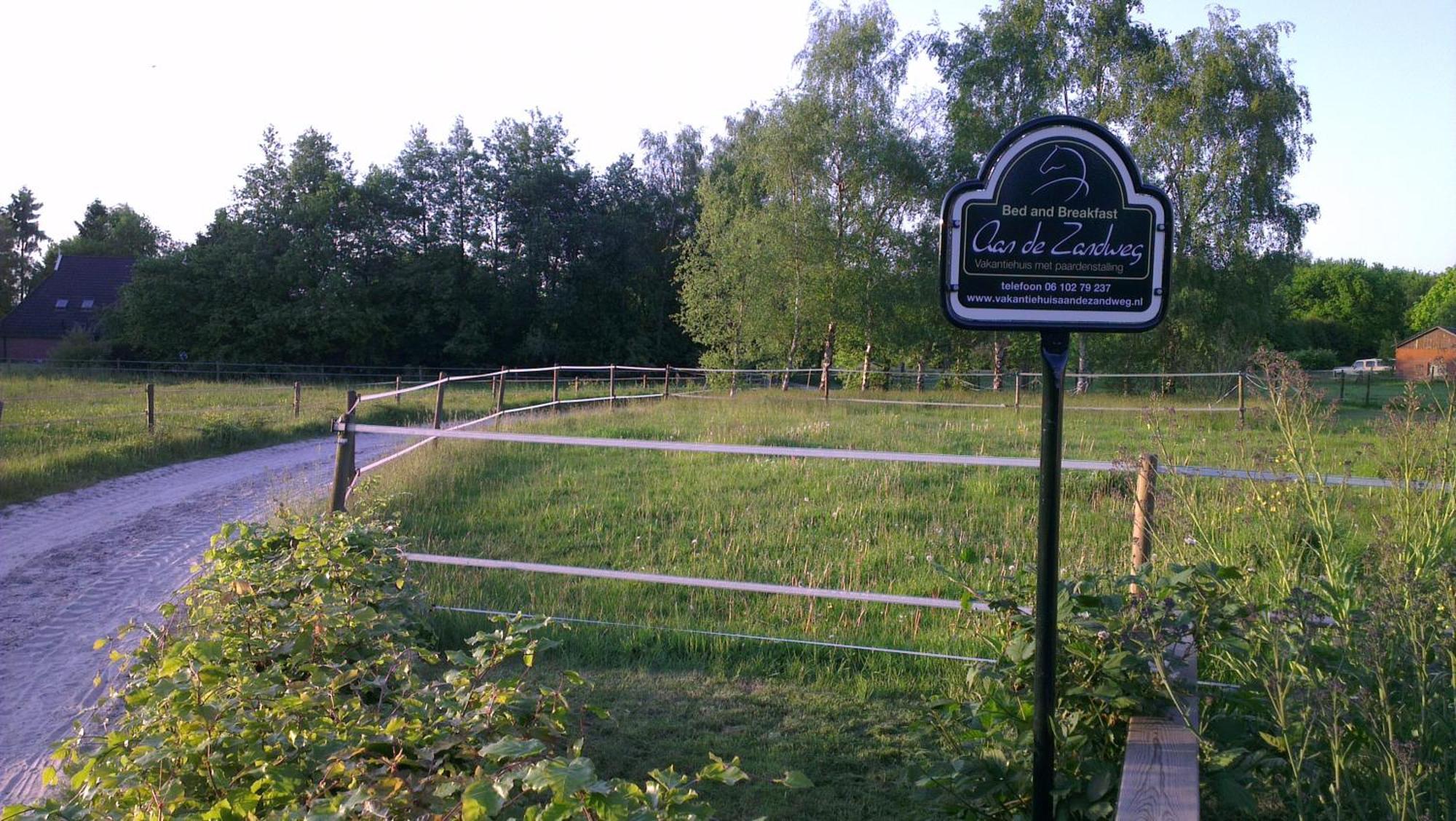 Vakantiehuis "Aan De Zandweg" Roderesch Exterior foto